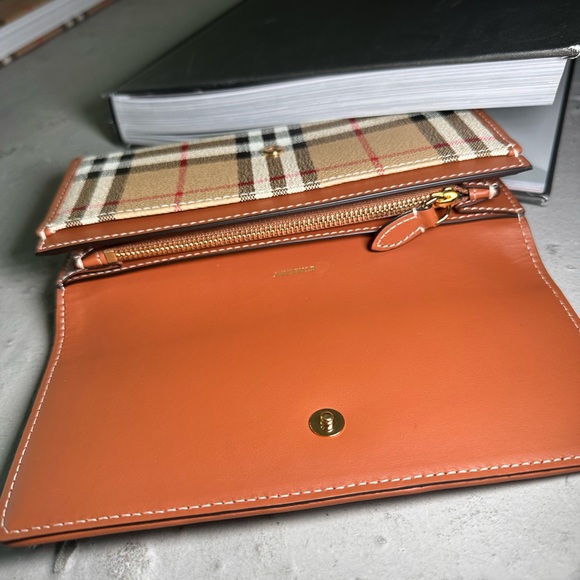 Burberry Check Continental Wallet - Picture 8 of 12
